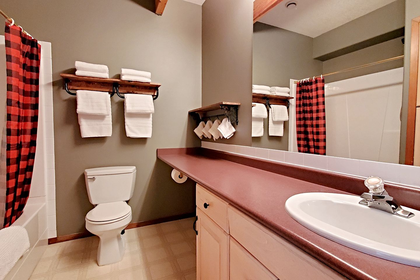 Cozy Chalet Suite near Tod Mountain for a Peaceful Getaway in Nature in Sun Peaks, British Columbia
