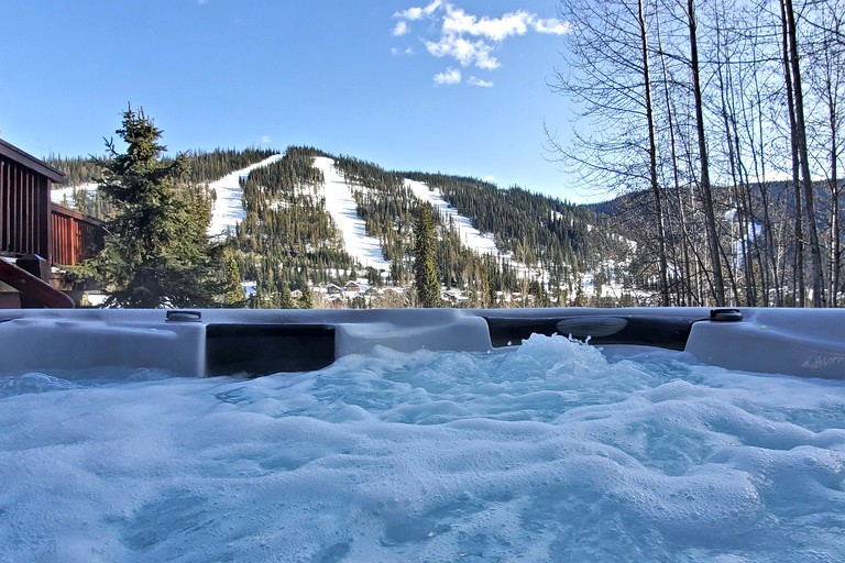 Cabins (Canada, Sun Peaks, British Columbia)