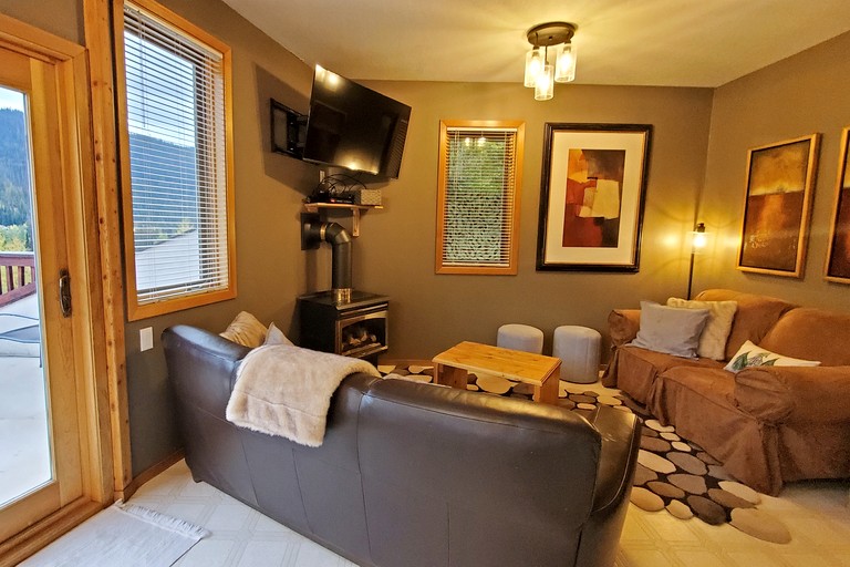 Cabins (Canada, Sun Peaks, British Columbia)