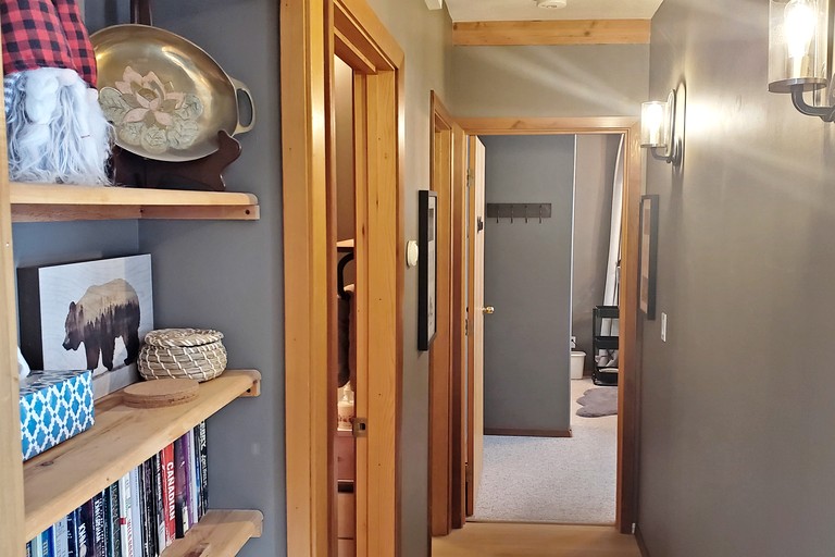 Vacation Rentals (Canada, Sun Peaks, British Columbia)