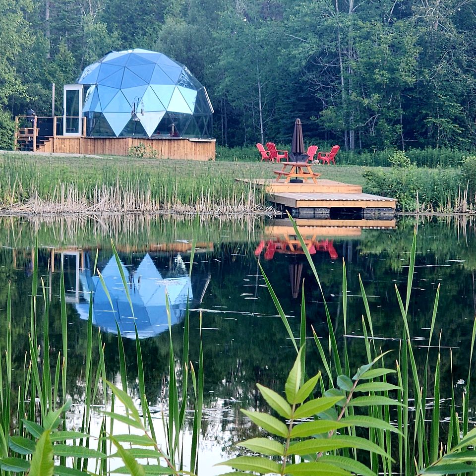 Incredible Glass Dome for a Unique Romantic Getaway in Nature in Zephyr, Ontario