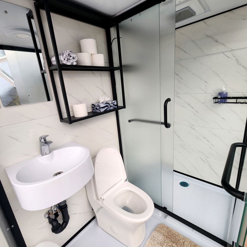 Incredible Glass Dome for a Unique Romantic Getaway in Nature in Zephyr, Ontario