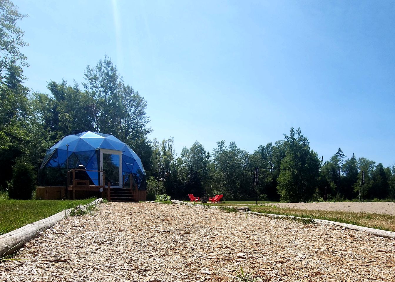 Incredible Glass Dome for a Unique Romantic Getaway in Nature in Zephyr, Ontario