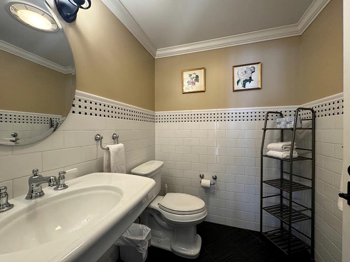 Cottages (United States of America, Lanesborough, Massachusetts)