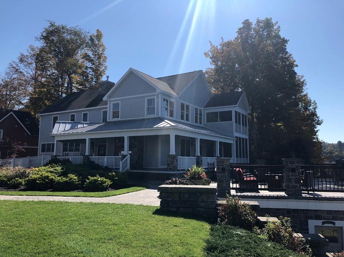 Cottages (United States of America, Lanesborough, Massachusetts)