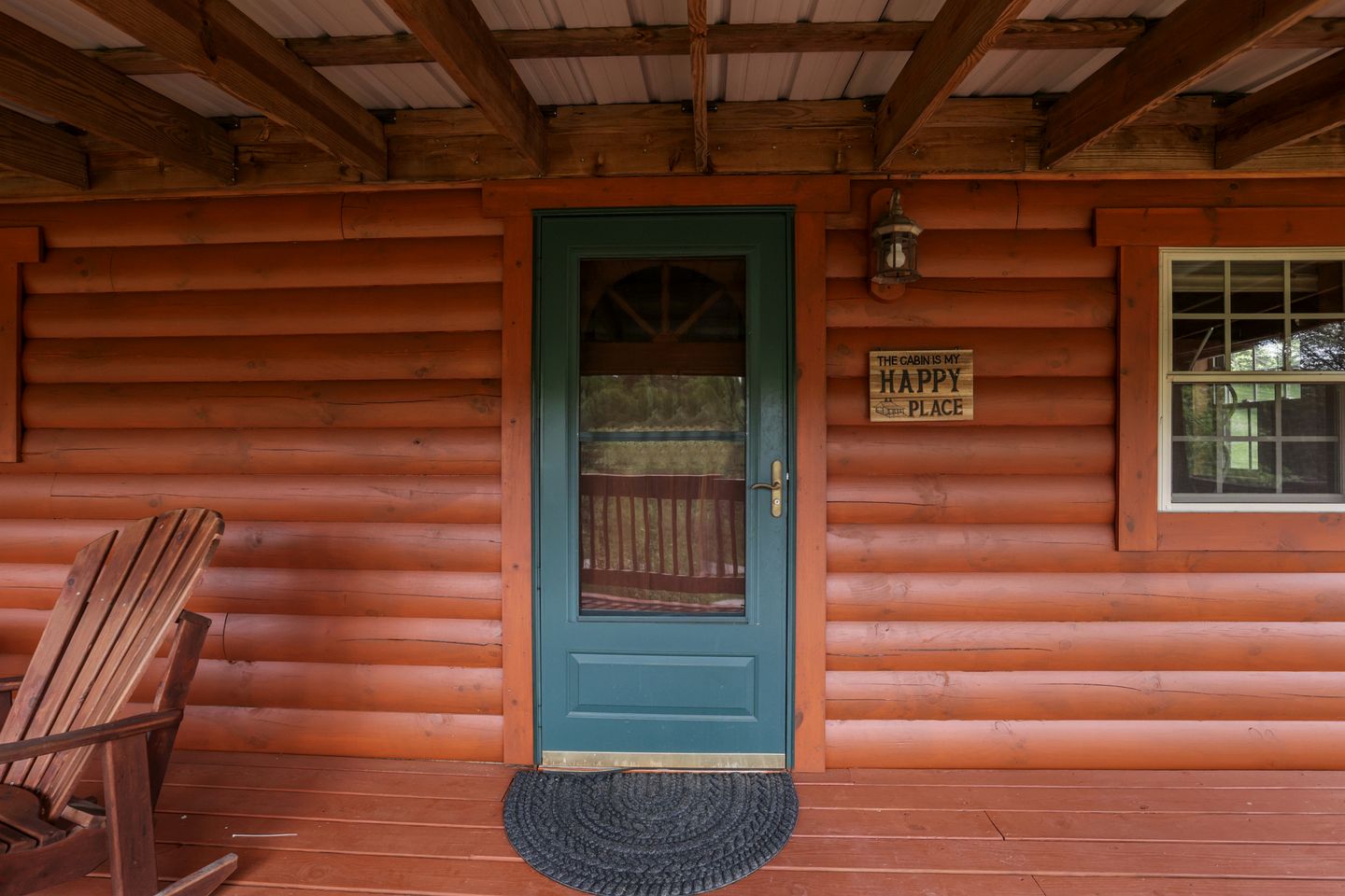 Serene and Secluded Log Cabin with Private Hot Tub in Hocking Hills, Perfect for a Family Glamping Retreat in Southeastern Ohio