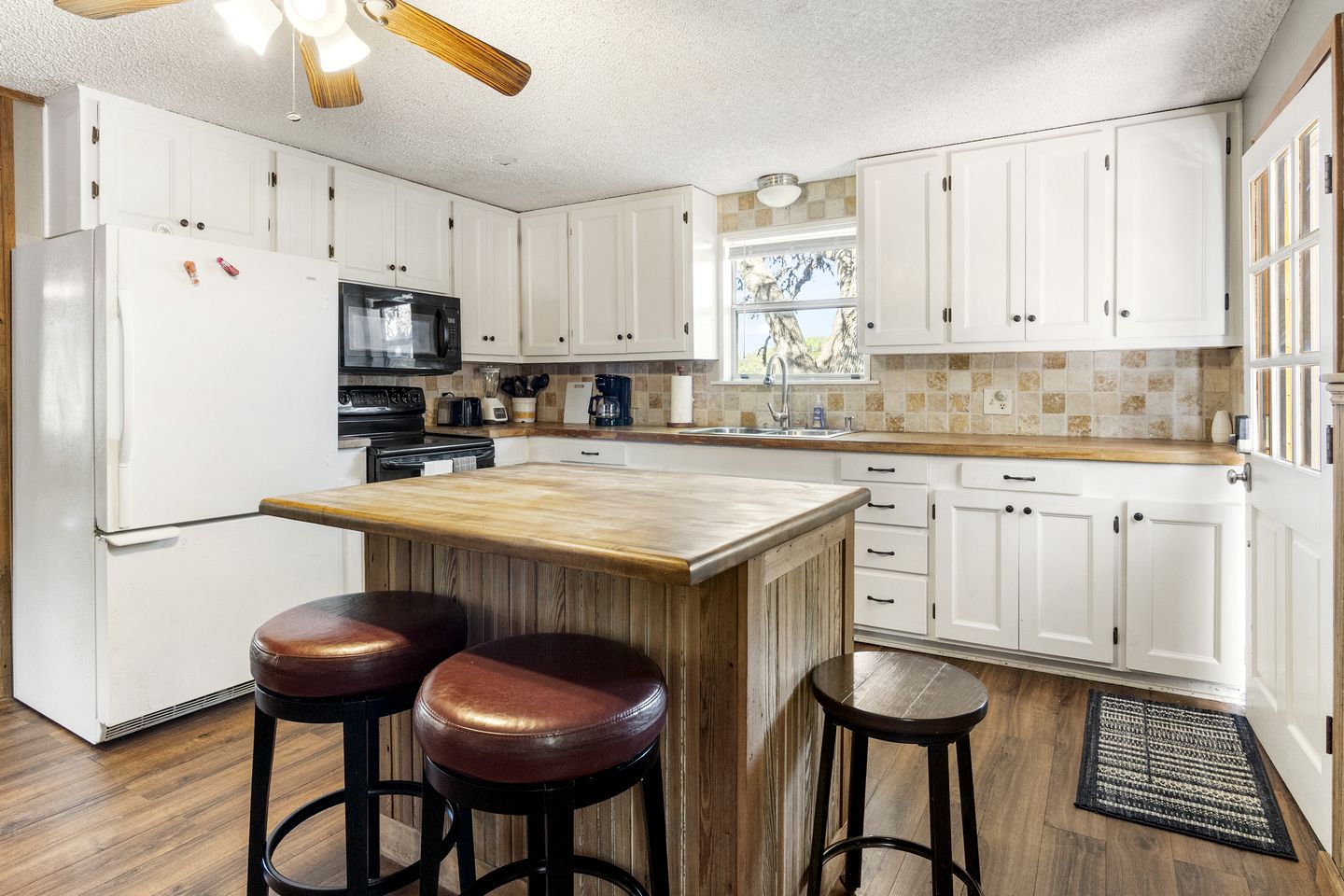 Charming Cottage, Perfectly Situated near Medina for Fun Outdoor Adventures in Texas Hill Country