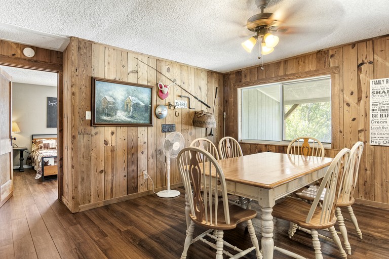 Cottages (United States of America, --, --)