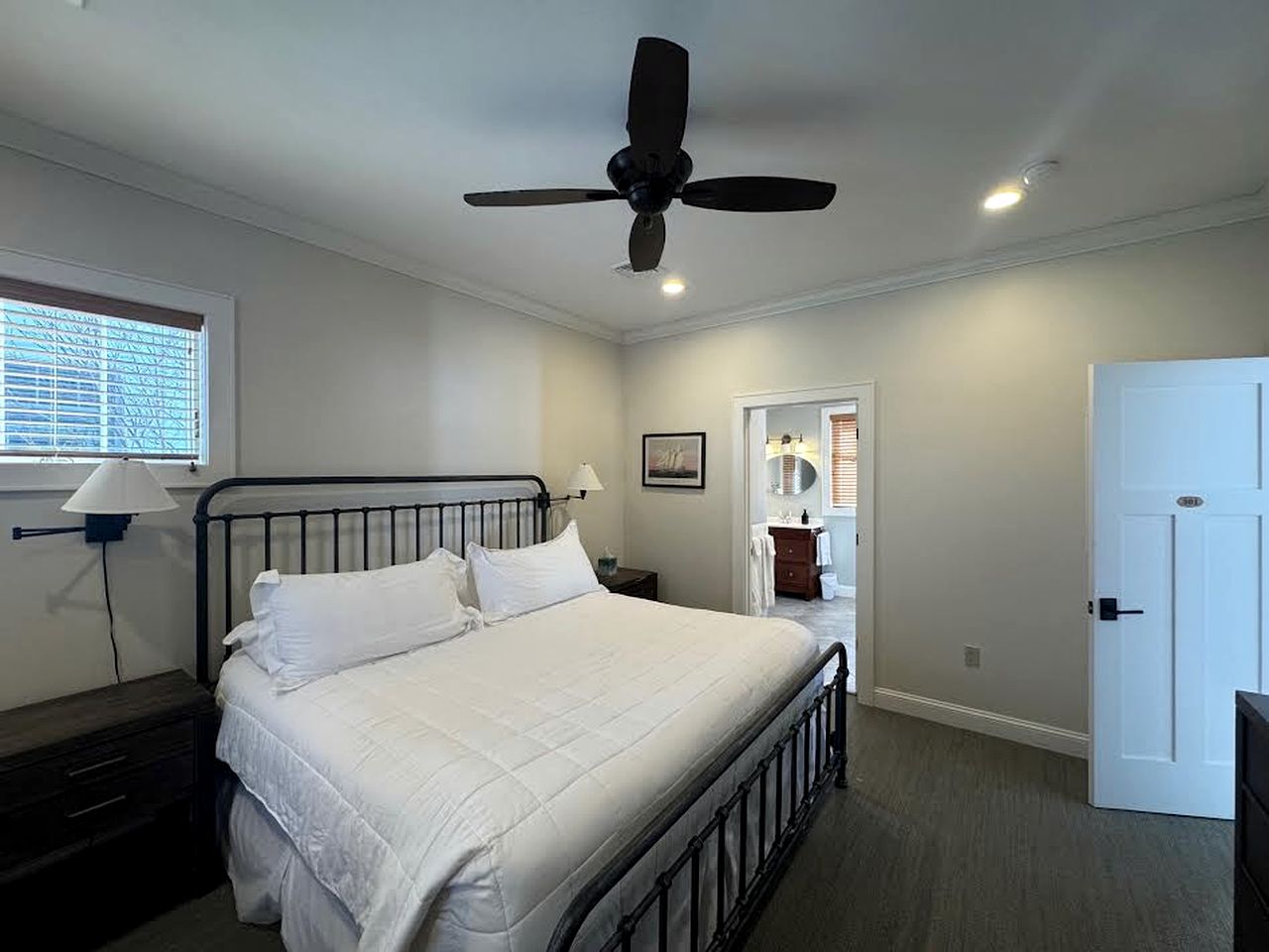 Spacious Guest Cottage Rental on Lake in The Berkshires, Massachusetts