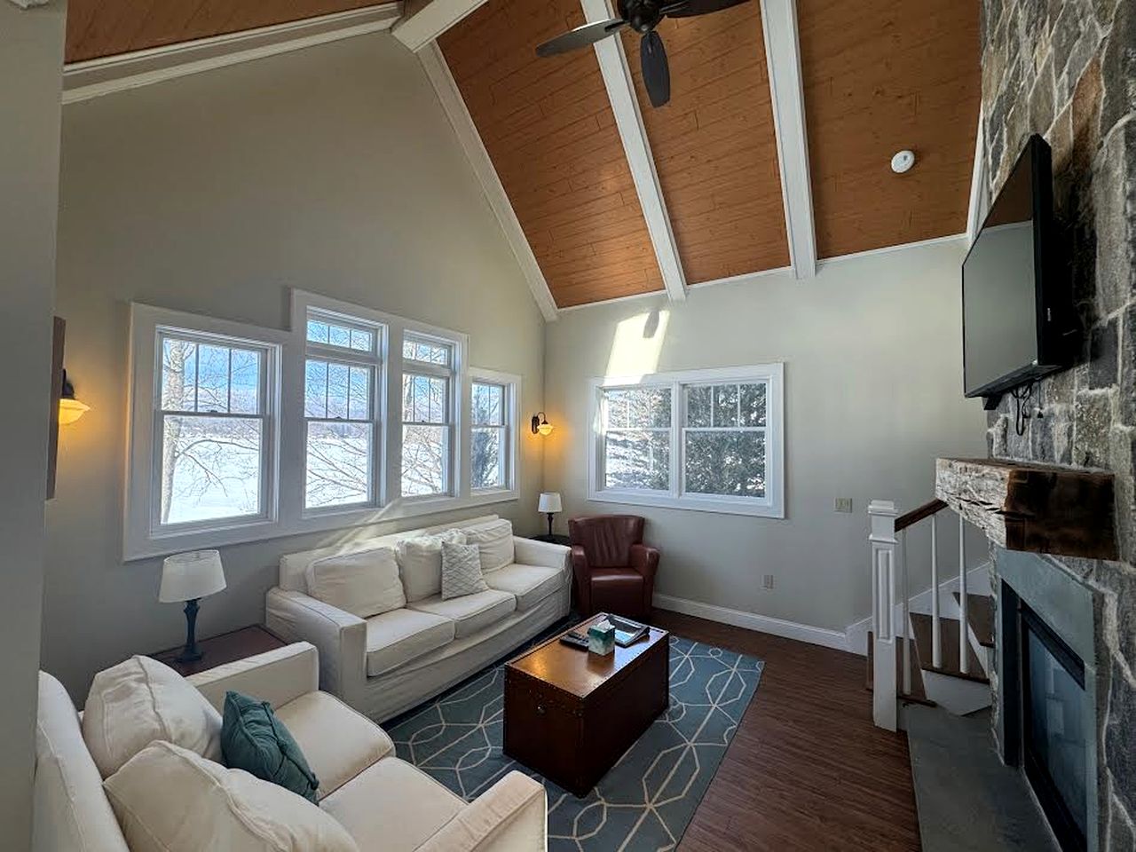 Spacious Guest Cottage Rental on Lake in The Berkshires, Massachusetts