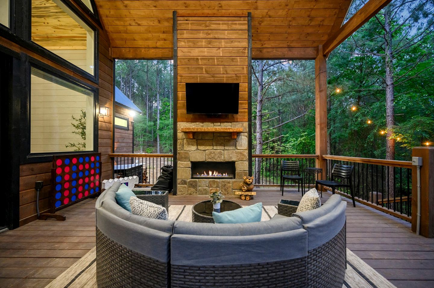 Luxurious Vacation Home with Two-Story Fireplace and Gourmet Kitchen near Broken Bow, Oklahoma