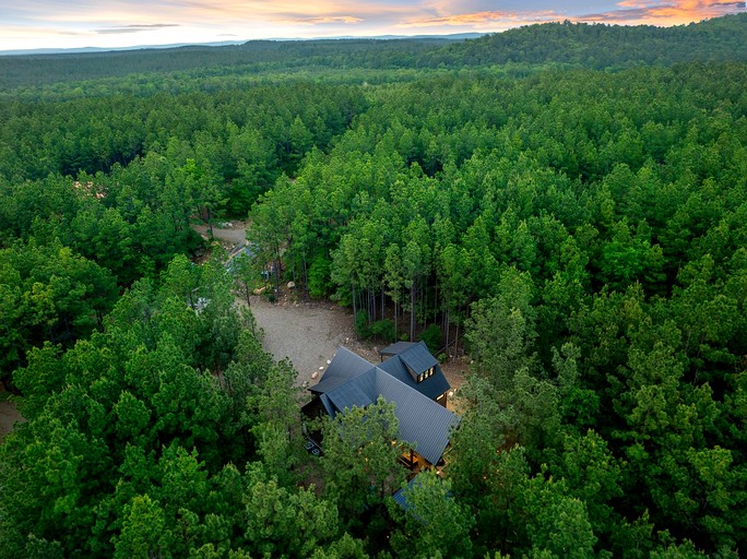 Cabins (United States of America, Broken Bow, Oklahoma)
