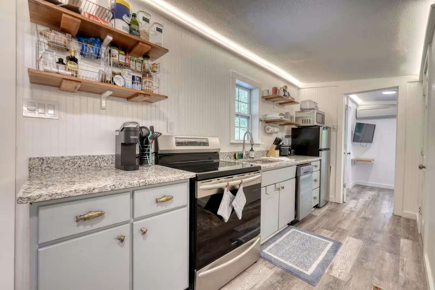Cozy Cabin with Direct Access to the Toccoa River, a Perfect Escape for Fishing Lovers in Suches, Georgia