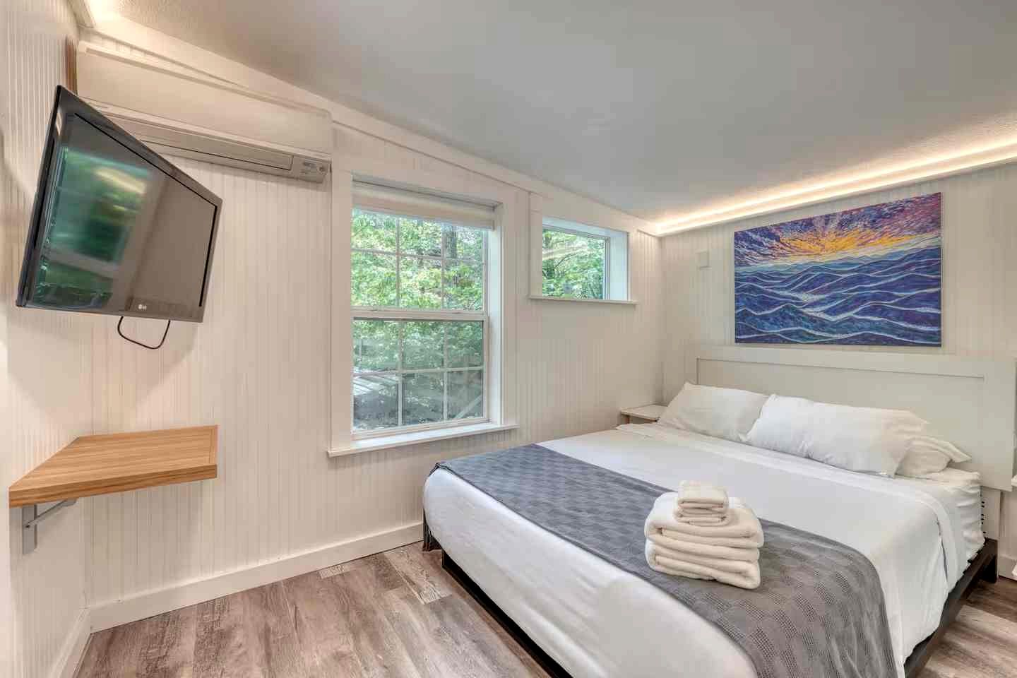 Cozy Cabin with Direct Access to the Toccoa River, a Perfect Escape for Fishing Lovers in Suches, Georgia