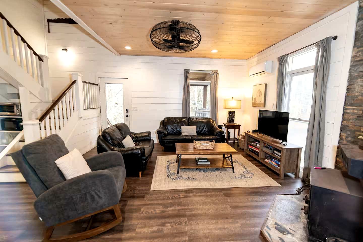 Secluded Cabin on Suches Creek and in the National Forest for a Relaxing Georgia Getaway