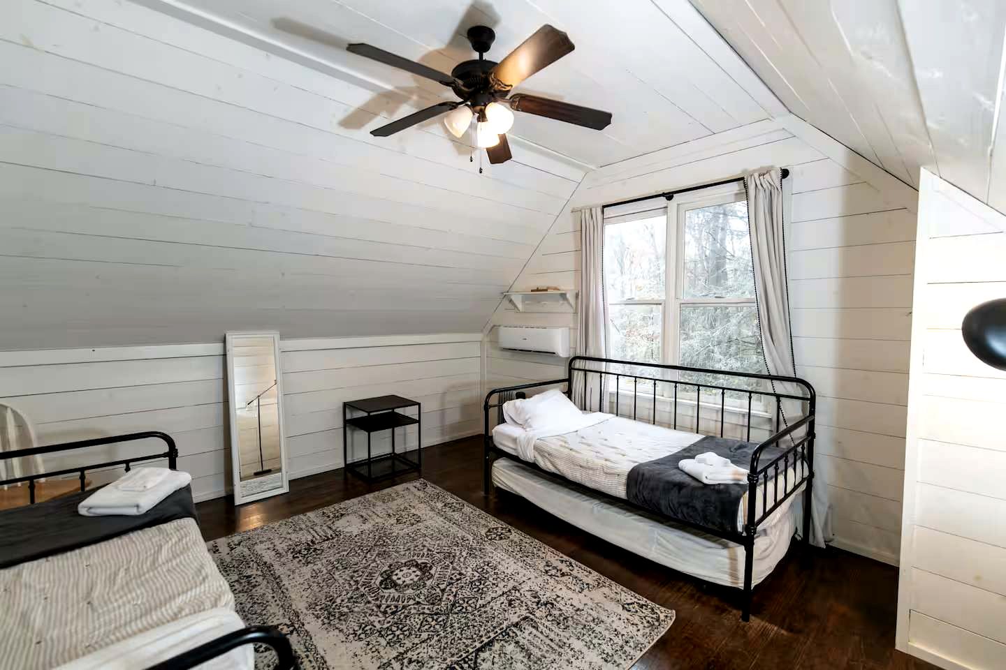 Secluded Cabin on Suches Creek and in the National Forest for a Relaxing Georgia Getaway