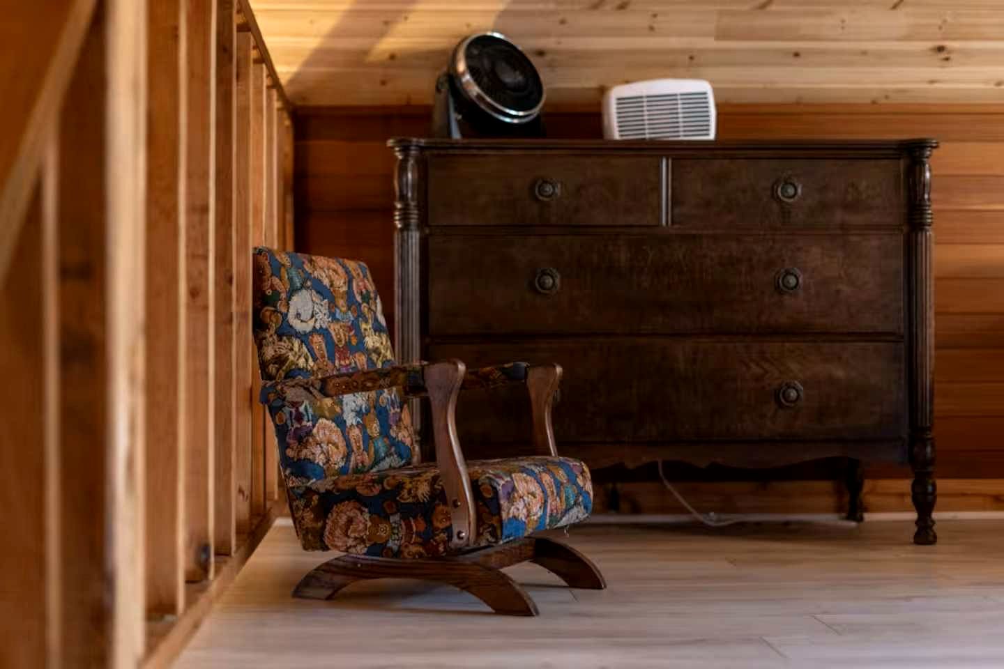 Charming Cabin Nestled in the Forest near the Toccoa River in Suches, Georgia