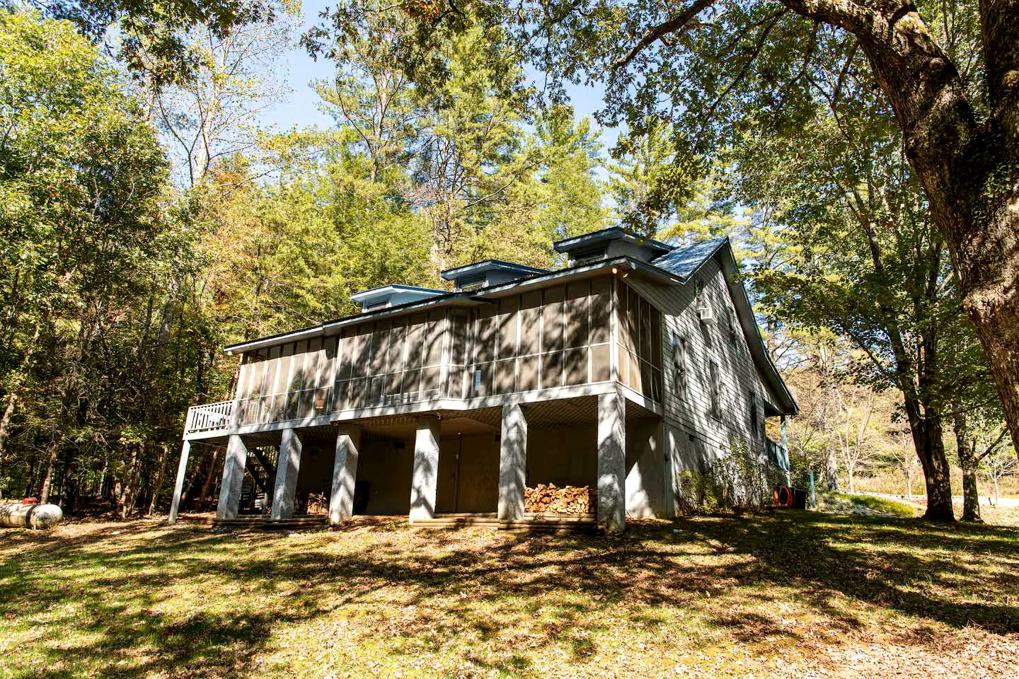 Modern Cabin with Gorgeous Porch with Stunning Views in Suches, Georgia