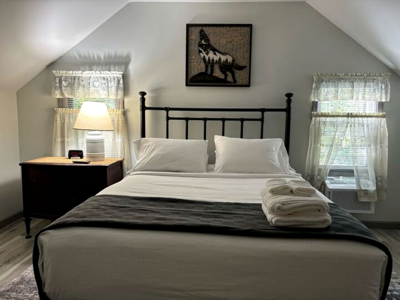 Modern Cabin with Gorgeous Porch with Stunning Views in Suches, Georgia