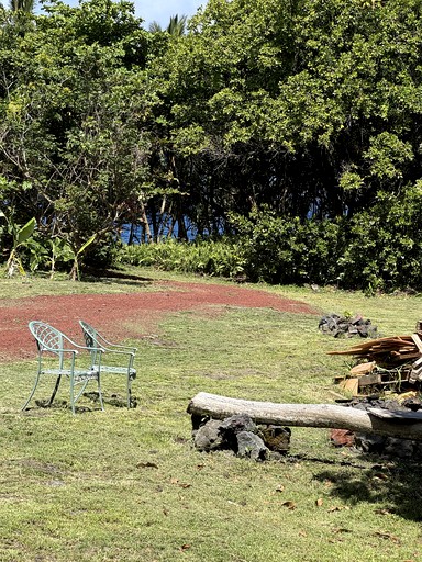 Bell Tents (United States of America, --, Hawaii)