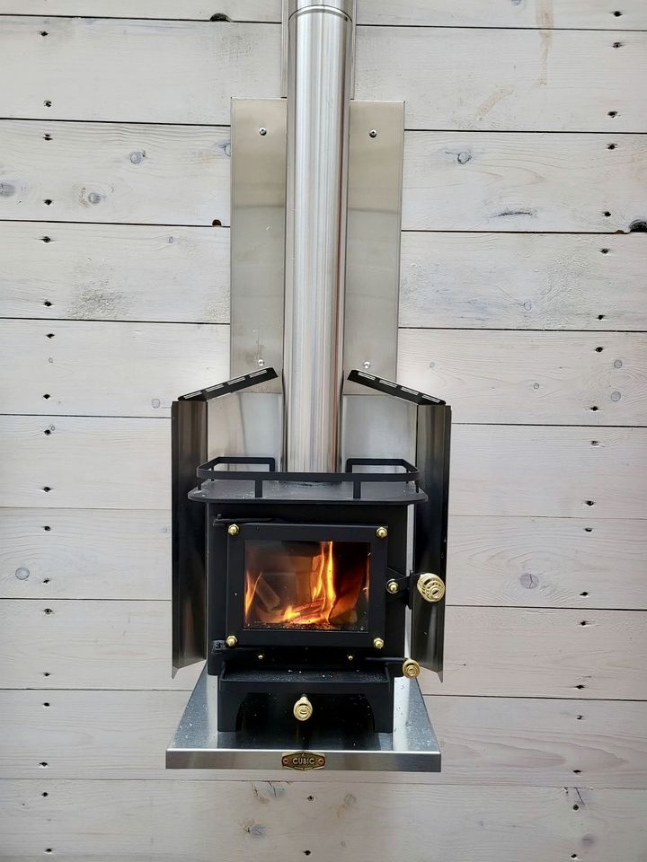 Cozy Tree House for a Unique Stay in Nature near Cocagne in New Brunswick