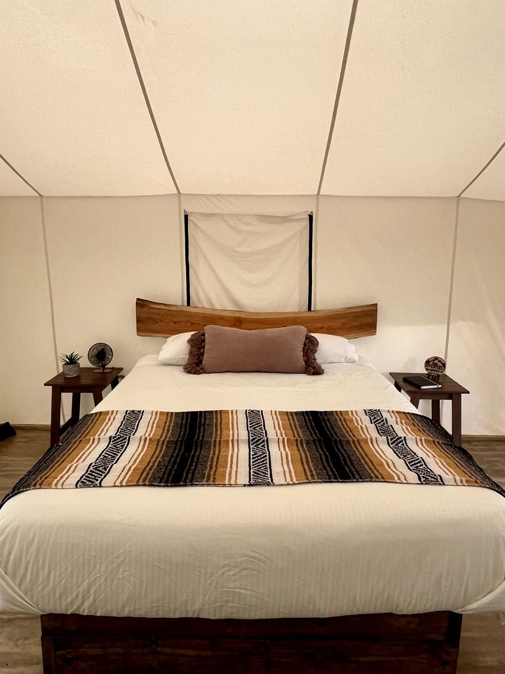 Luxurious Safari Tent by the Great Smoky Mountains National Park for an Amazing Glamping Experience near Bryson City, North Carolina