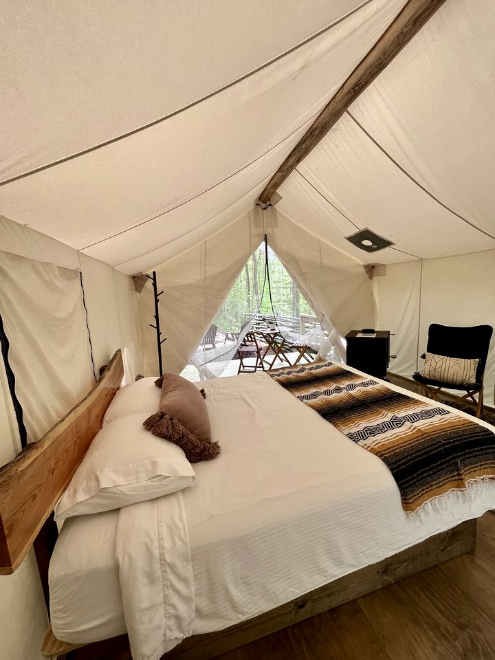 Luxurious Safari Tent by the Great Smoky Mountains National Park for an Amazing Glamping Experience near Bryson City, North Carolina
