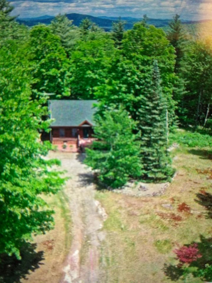 Cozy Hygge Cabin with Breakfast Near Lake George in Adirondack Mountains, New York