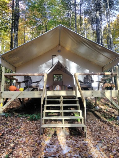 Cozy Hygge Cabin with Breakfast Near Lake George in Adirondack Mountains, New York