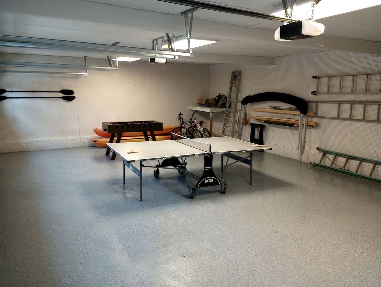 Secluded Luxury Lakeside Retreat with Private Shoreline near Charlotte, Lake Norman North Carolina