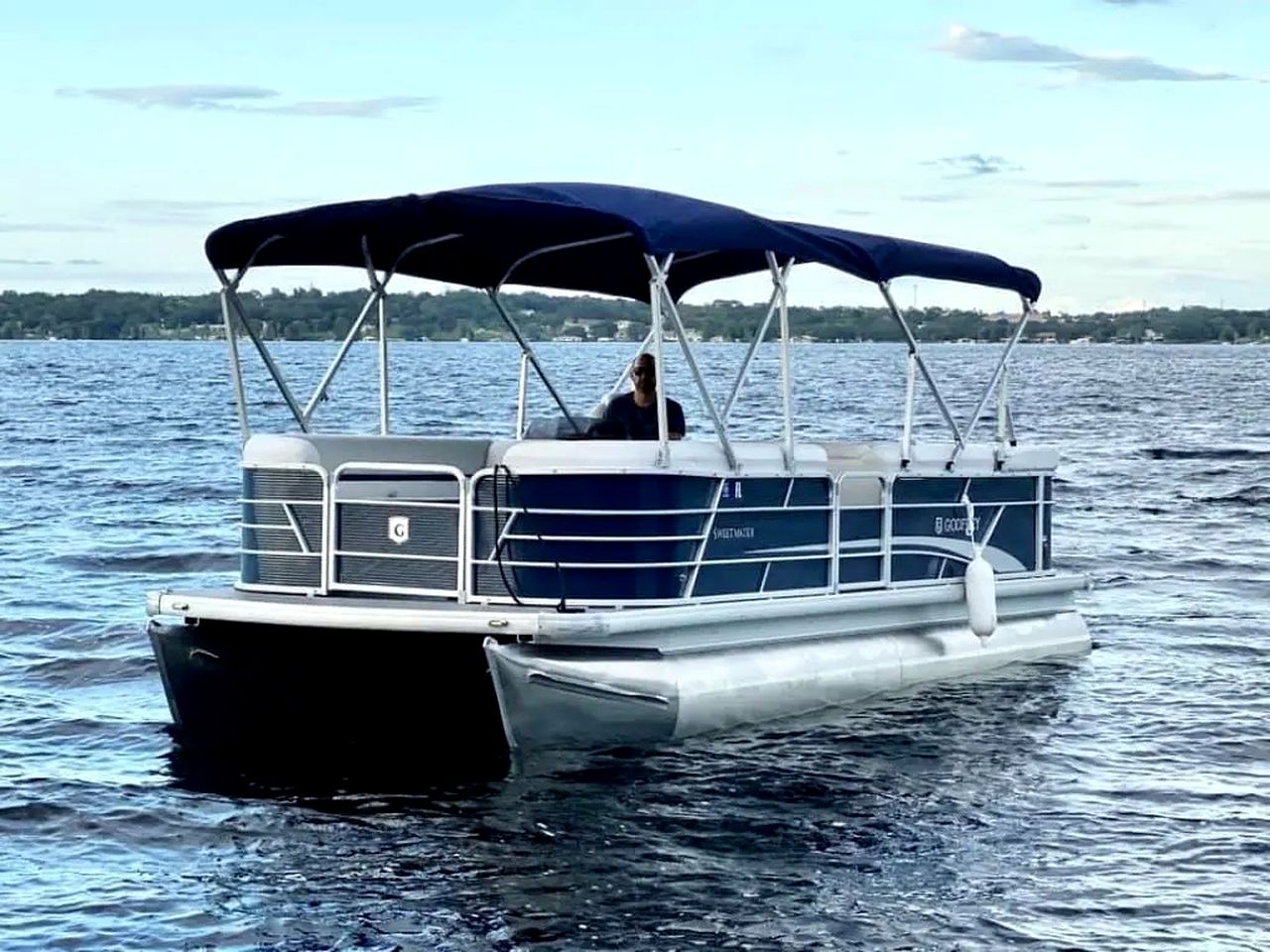 Secluded Luxury Lakeside Retreat with Private Shoreline near Charlotte, Lake Norman North Carolina