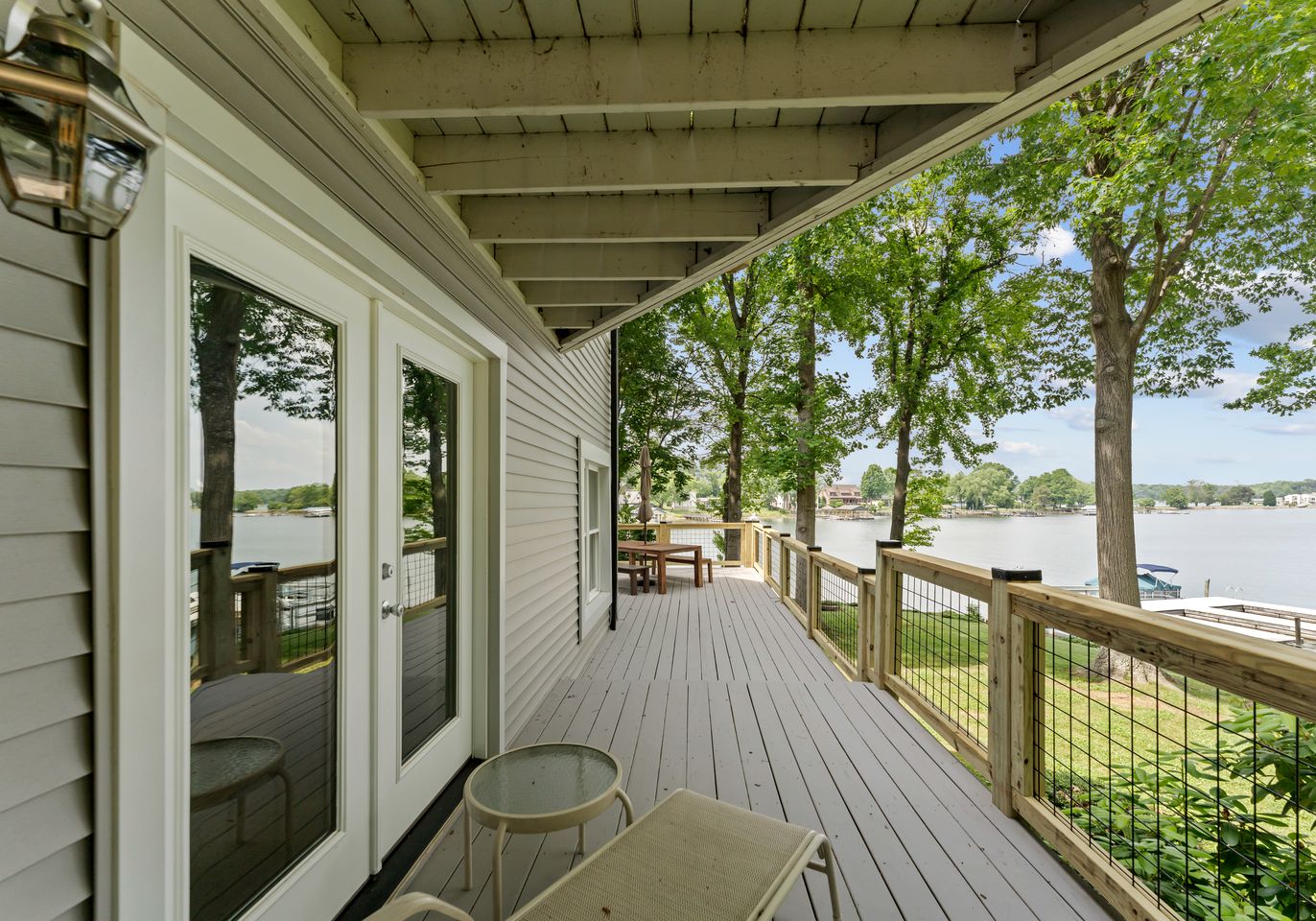 Secluded Luxury Lakeside Retreat with Private Shoreline near Charlotte, Lake Norman North Carolina
