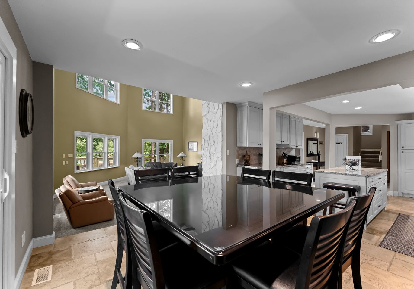 Secluded Luxury Lakeside Retreat with Private Shoreline near Charlotte, Lake Norman North Carolina