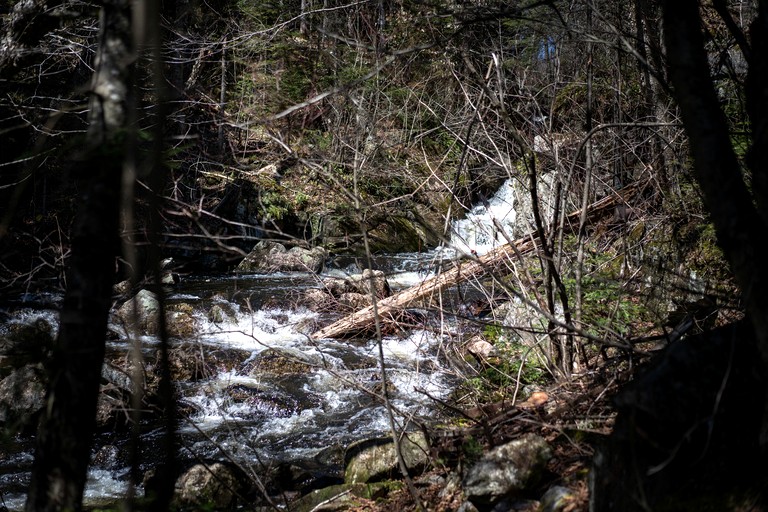 Yurts (Canada, --, --)