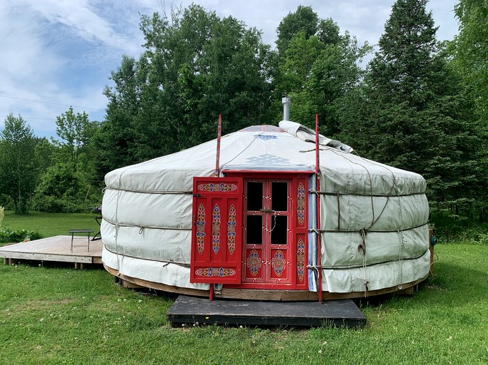 Yurts (Canada, --, Ontario)