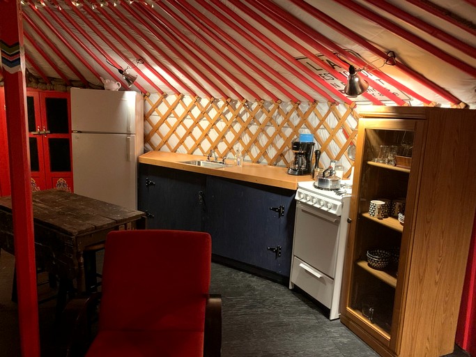 Yurts (Canada, --, Ontario)