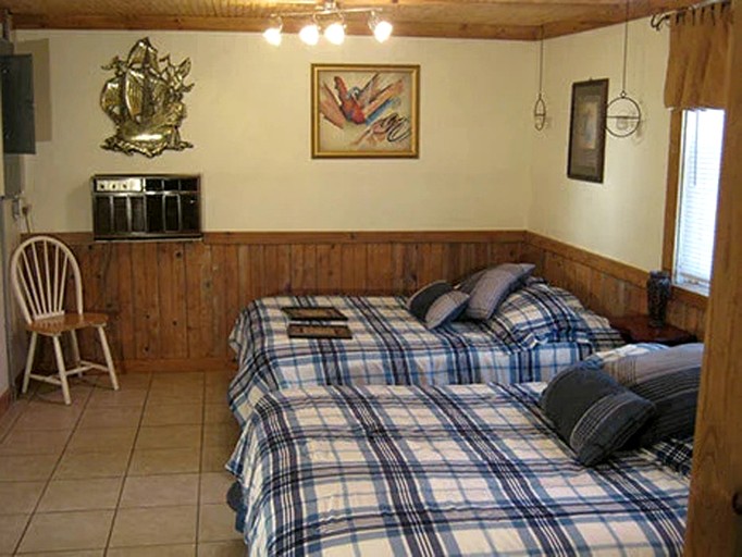 Cabins (United States of America, Bitely, Michigan)