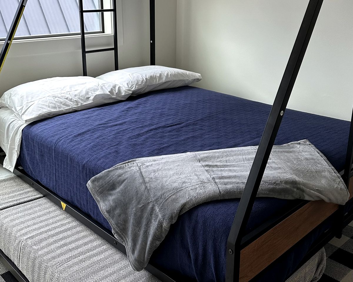 Charming Rancho-Style Cabin with Hot Tub & Sunset Views near Gruene in New Braunfels, Texas