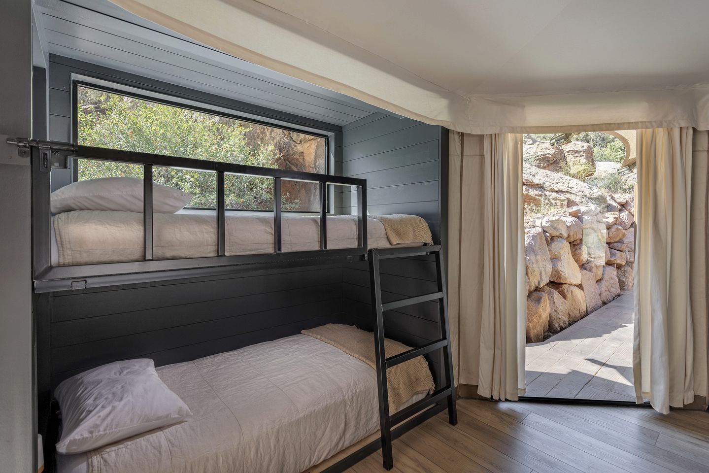 Beautiful Safari Tent with Incredible Scenery for a Unique Getaway near Zion National Park in Utah