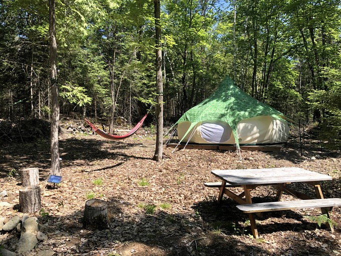 Cozy Off-Grid Canvas Bell Tent Surrounded by Nature for a Peaceful Getaway in Tehkummah, Ontario