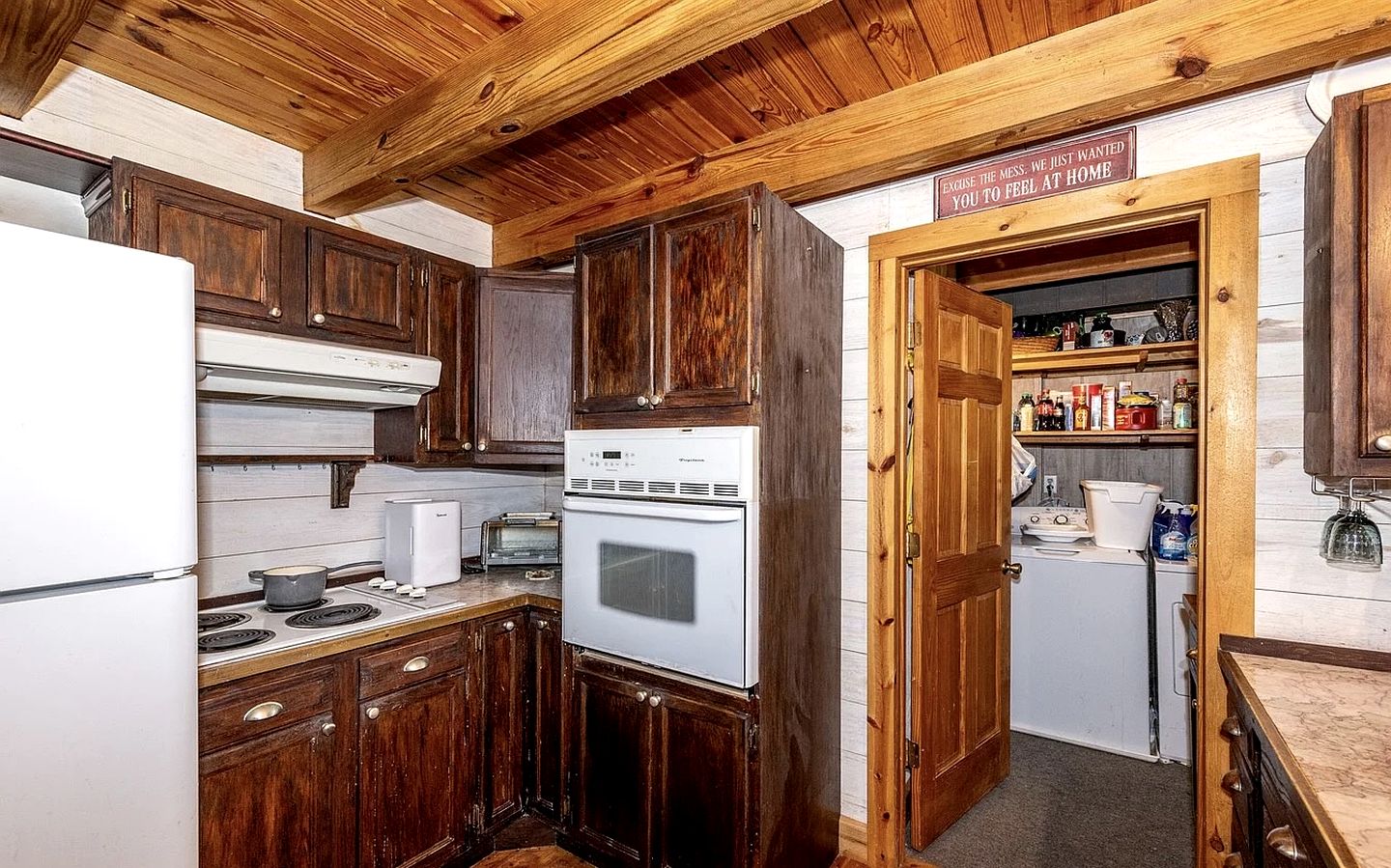 Peaceful Hillside Retreat with Panoramic Valley Views near Wineries in Newberg, Oregon