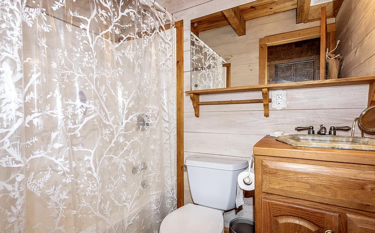 Cabins (United States of America, Newberg, Oregon)