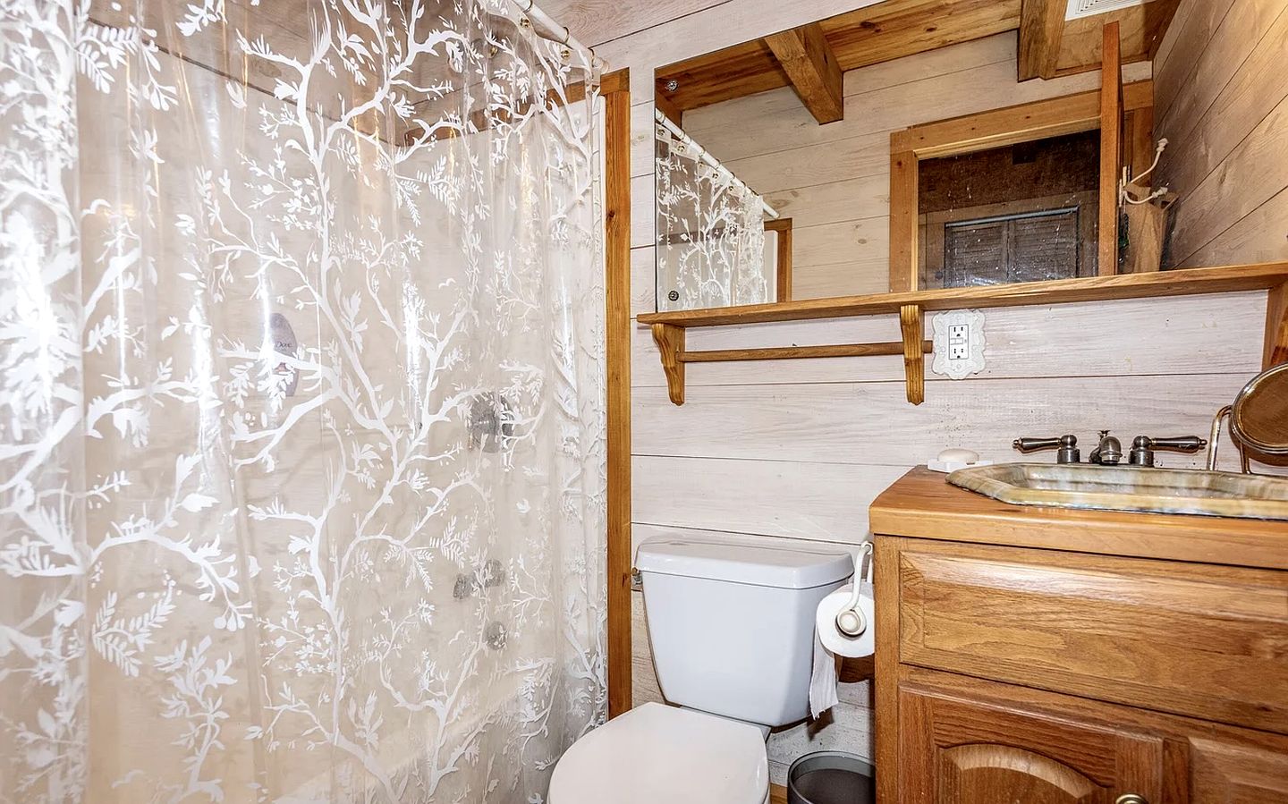 Peaceful Hillside Retreat with Panoramic Valley Views near Wineries in Newberg, Oregon