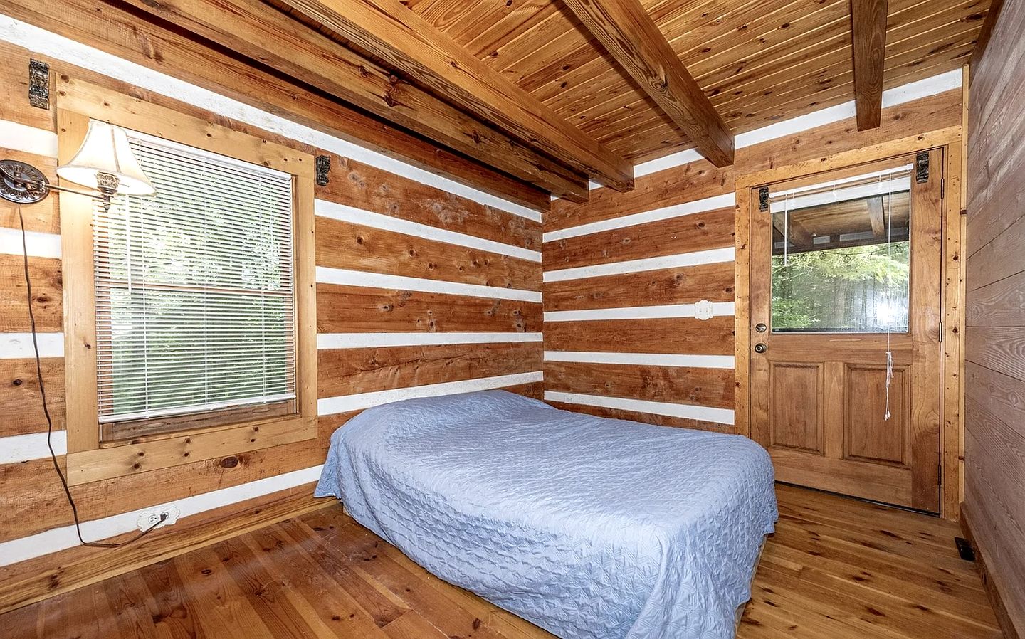 Peaceful Hillside Retreat with Panoramic Valley Views near Wineries in Newberg, Oregon