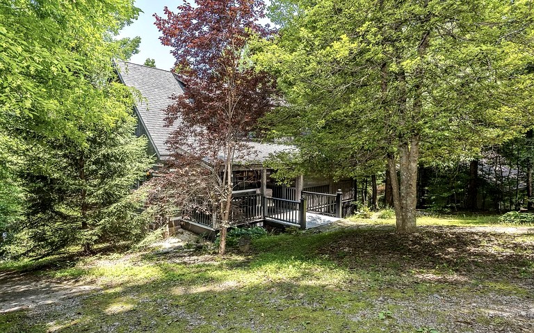 Peaceful Hillside Retreat with Panoramic Valley Views near Wineries in Newberg, Oregon