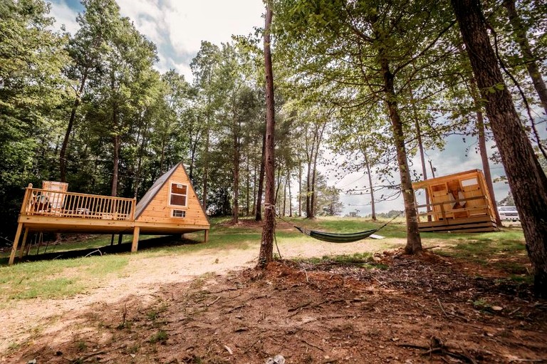 Cozy Modern A-Frame with Private Access Trail to Black Creek in Robbins, Tennessee
