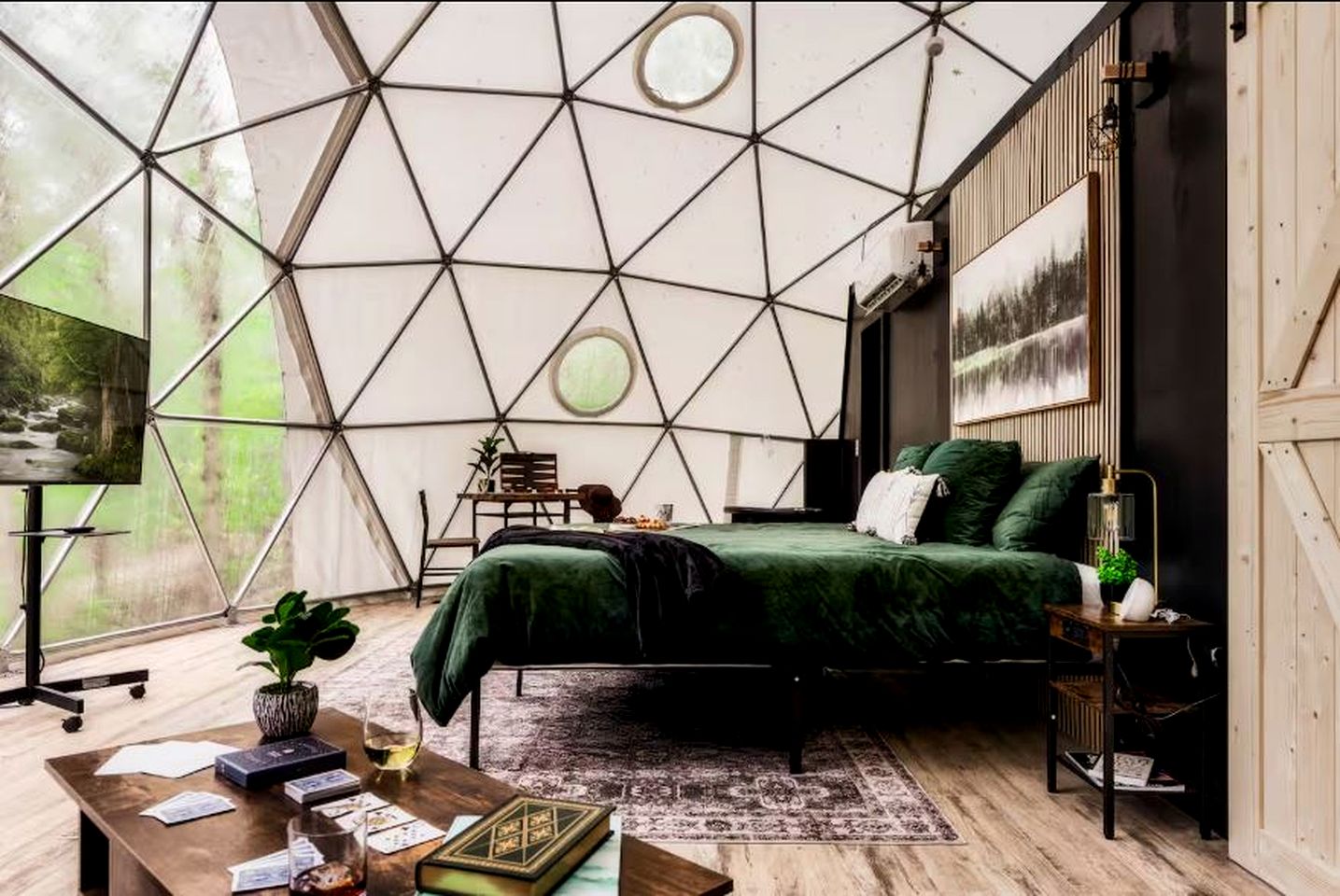Luxurious Dome Surrounded by Nature for a Unique Romantic Escape near Brimstone and Big South Fork in Tennessee