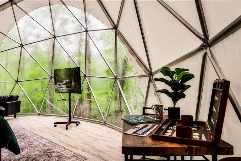 Domes (United States of America, Robbins, Tennessee)