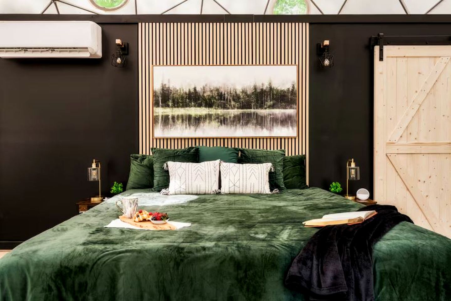 Luxurious Dome Surrounded by Nature for a Unique Romantic Escape near Brimstone and Big South Fork in Tennessee