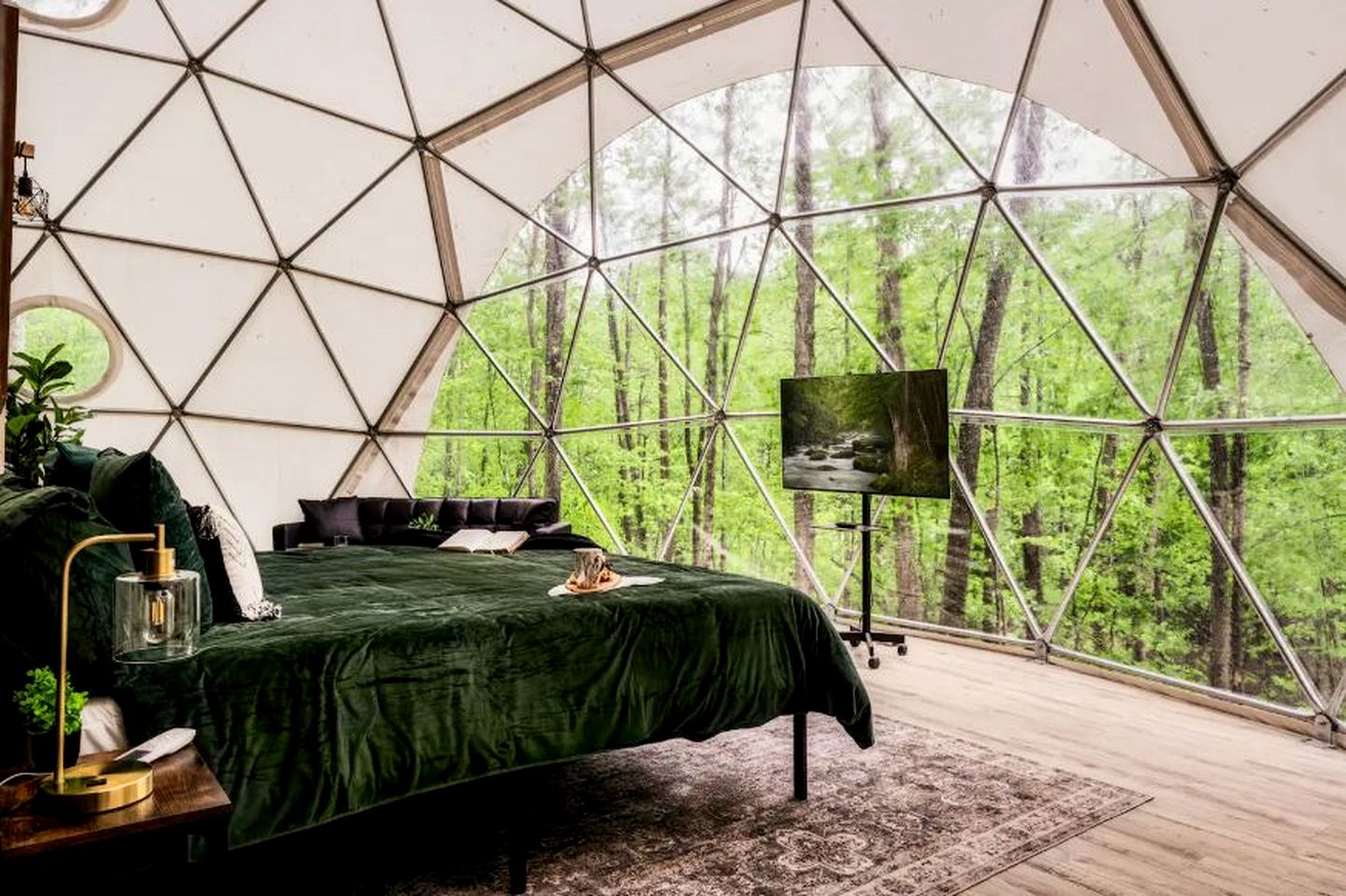 Luxurious Dome Surrounded by Nature for a Unique Romantic Escape near Brimstone and Big South Fork in Tennessee